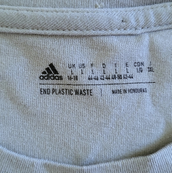 Adidas New York City🏙 Peace Dove🕊 Tee👕 - NWT - Picture 4 of 14